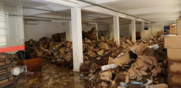 A Cinemateca, para a qual Bolsonaro deseja enviar Regina Duarte, teve neste ano 113.000 DVDs danificados pela enchente - 21.5.2020.