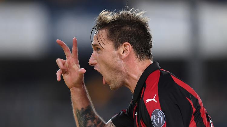 Biglia do Milan comemorou seu gol contra o Chievo no campeonato italiano - Daniele Mascolo / Reuters - Daniele Mascolo / Reuters